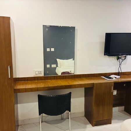 The Elite Beachview Пондичери Екстериор снимка