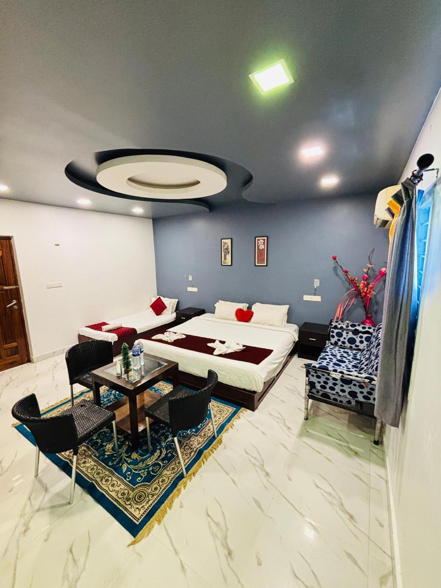 The Elite Beachview Пондичери Екстериор снимка