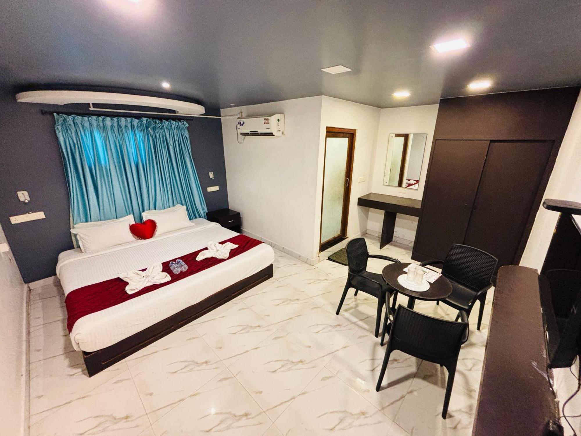 The Elite Beachview Пондичери Екстериор снимка